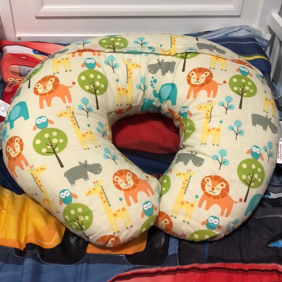 Feeding and Infant Support Pillow. - Picture 1 of 2